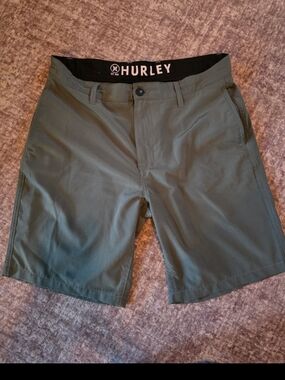 Hurley Men's Olive Hybrid Short - Solid Green